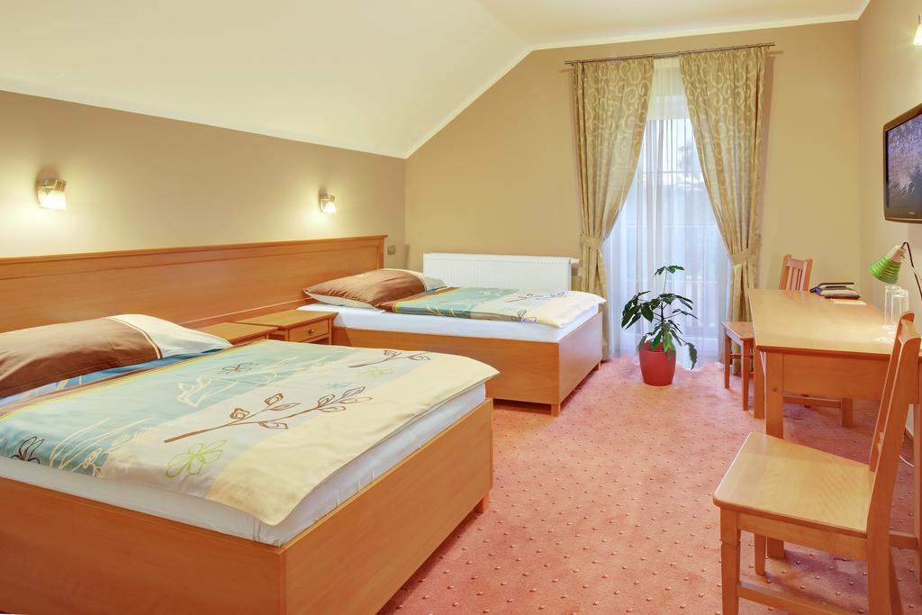 Penzion Harmonie Žlutice Zimmer foto
